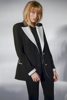 annie Oakley blazer udoit colección ss2022