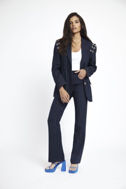blake lively pantalón udoit colección 2023