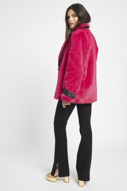 hally berry abrigo udoit colección 2023