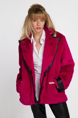 hally berry abrigo udoit colección 2023