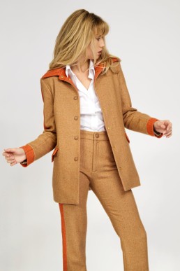 meg rian blazer udoit colección 2023